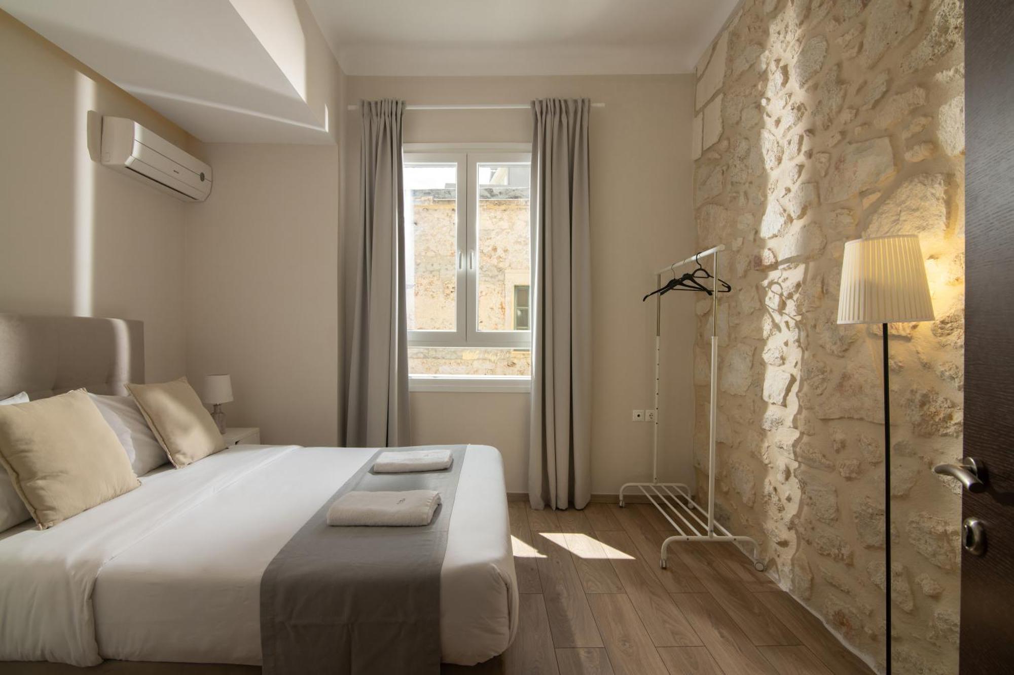 The Central Boutique Apartments Ираклио Екстериор снимка