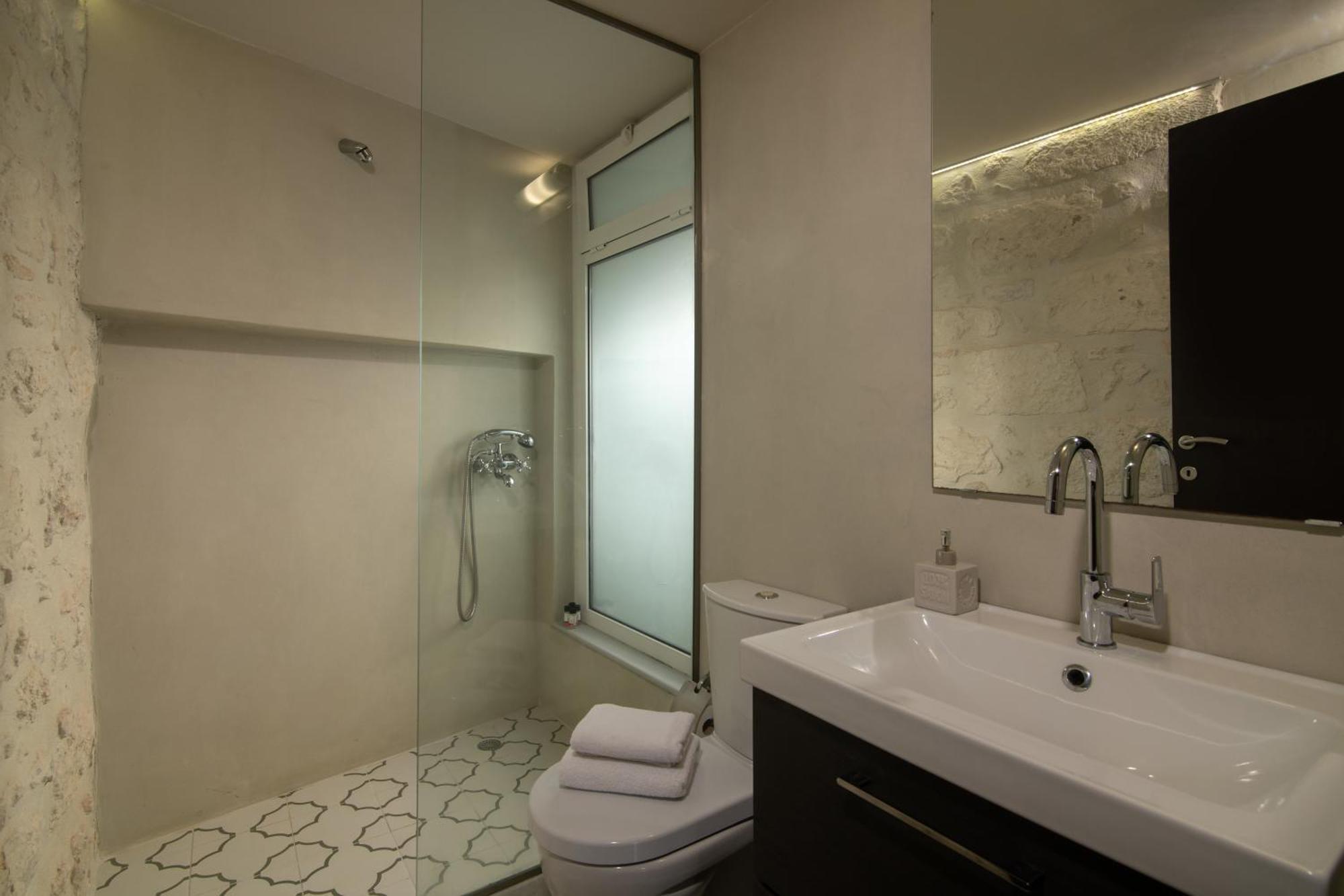 The Central Boutique Apartments Ираклио Екстериор снимка