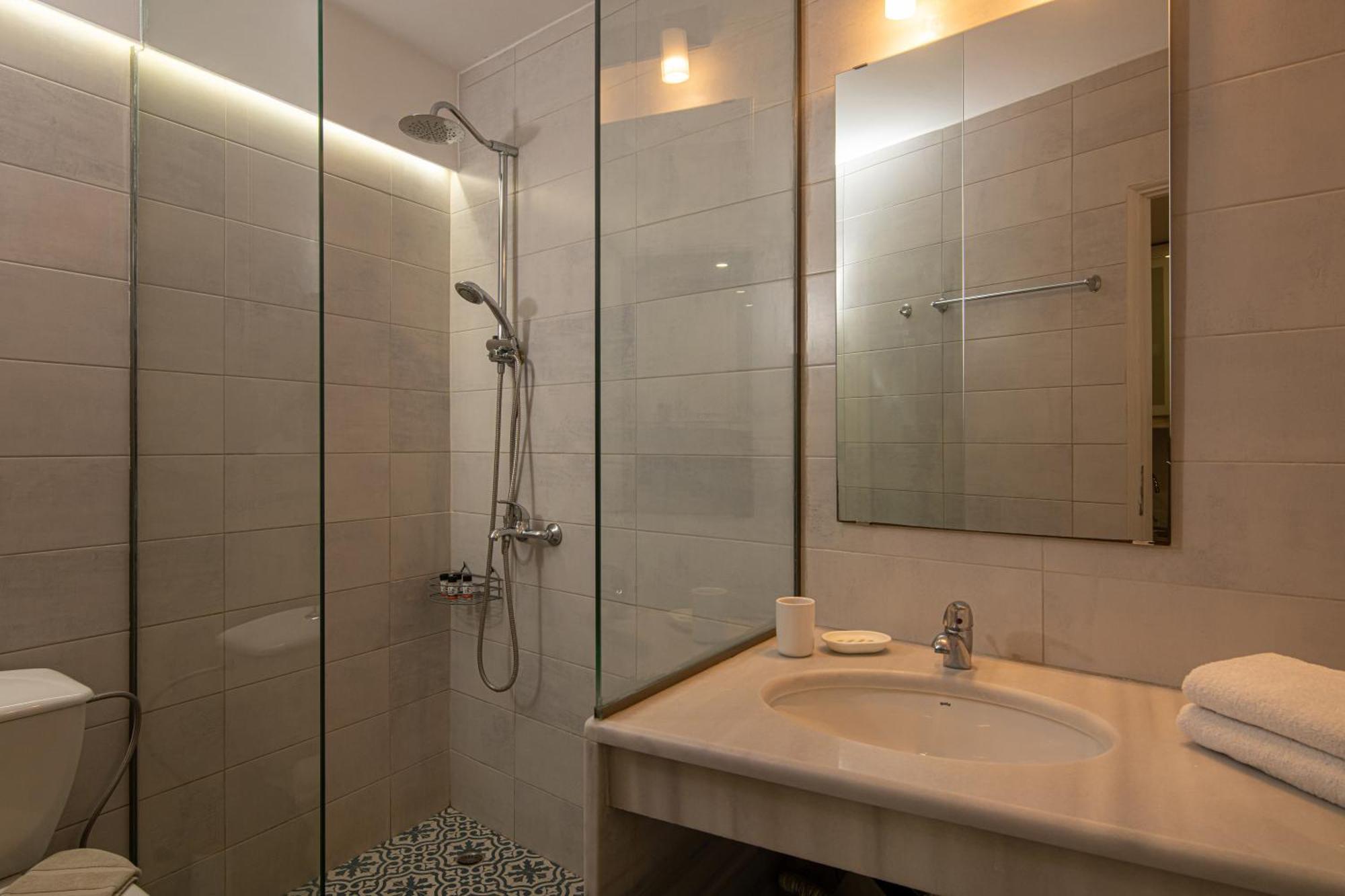 The Central Boutique Apartments Ираклио Екстериор снимка