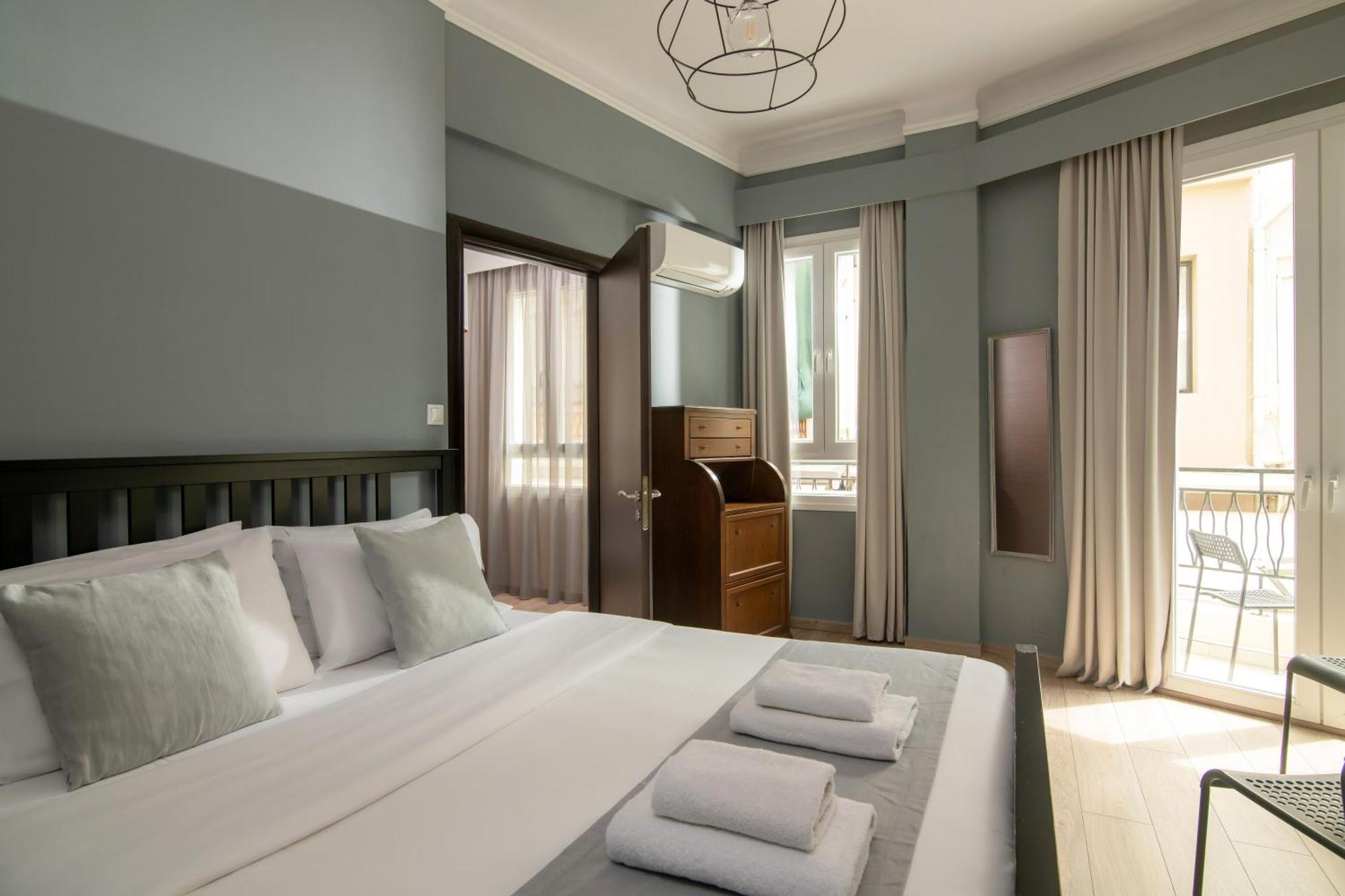 The Central Boutique Apartments Ираклио Екстериор снимка