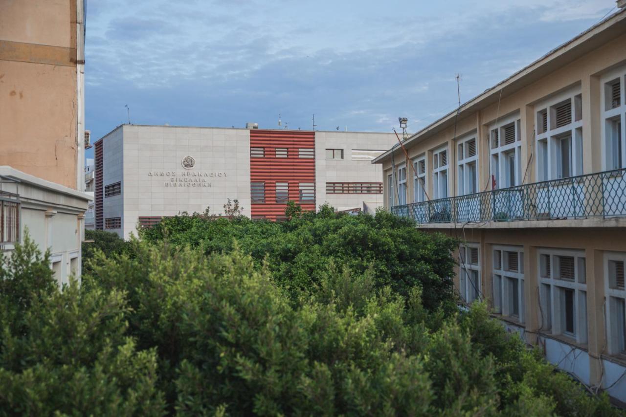 The Central Boutique Apartments Ираклио Екстериор снимка